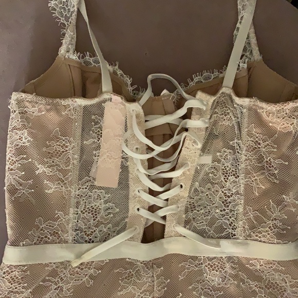 VS elegant dress. - Picture 5 of 6